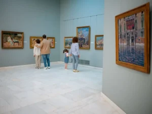 MNAR și BT invită publicul la două expoziții-eveniment