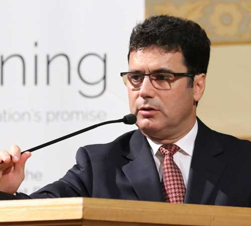 Idealuri, interese, (dez)echilibre politice și fuga elitelor