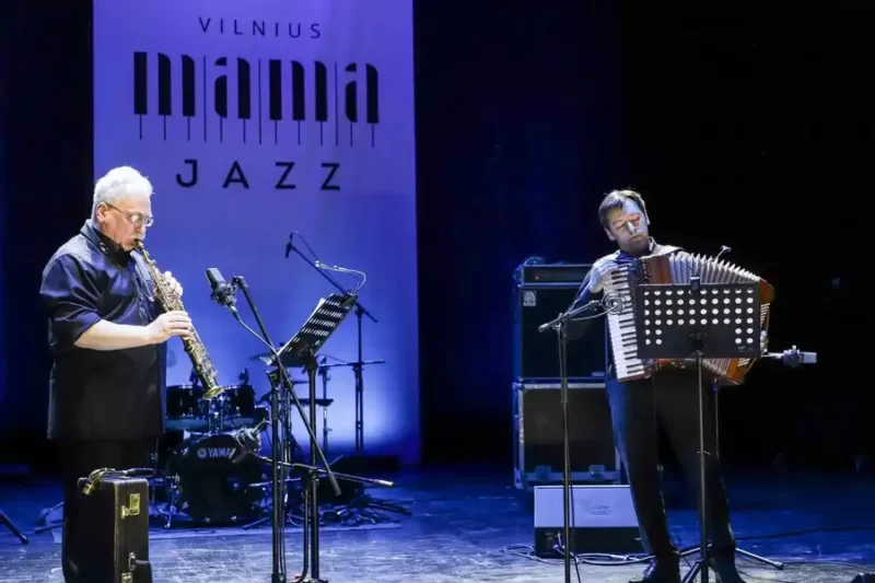 Vytautas Labutis/sax sopran & Andrius Balachovicius/acordeon