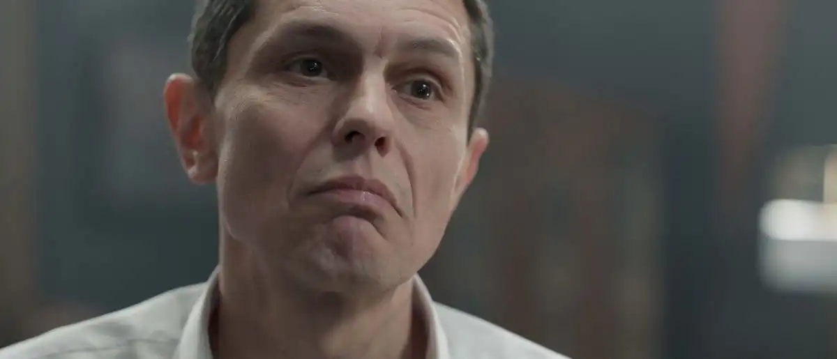 De la „Plaha” la „Cămătarii” – două seriale care rătăcesc prin întunecații ani 1990