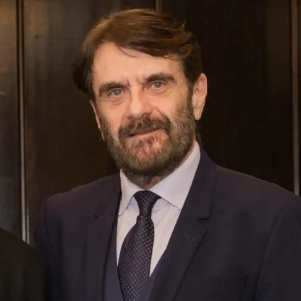 Gândirea critică se formează exersând